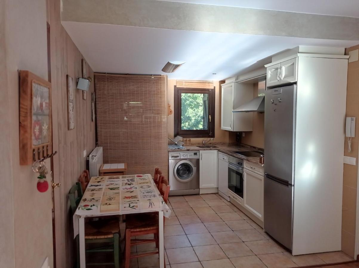 Apartmán Vivienda Isabel Sesué Exteriér fotografie