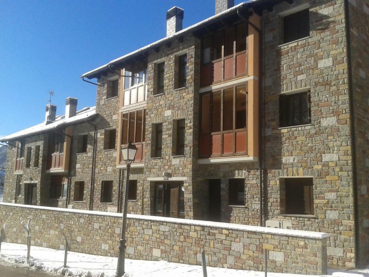 Apartmán Vivienda Isabel Sesué Exteriér fotografie